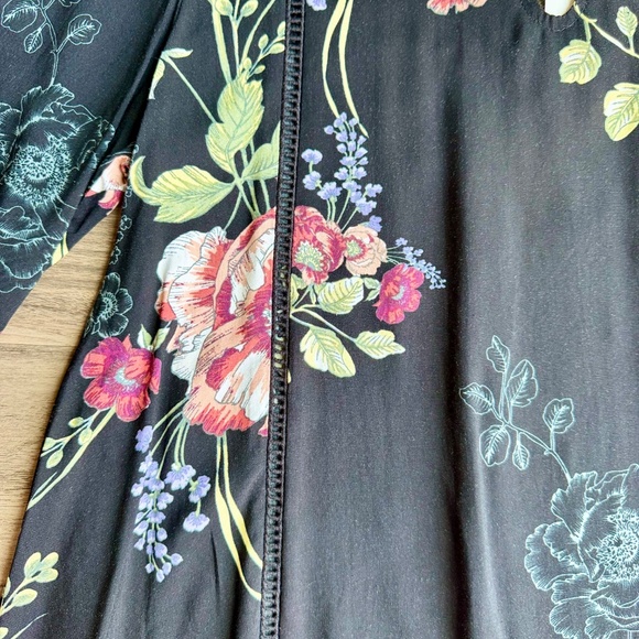 NWT Blu Pepper Black Floral Boho Peasant Blouse Women’s Size S - Picture 10 of 13